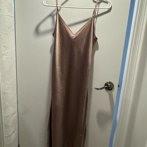 Aritzia/ Wilfred mid slip dress